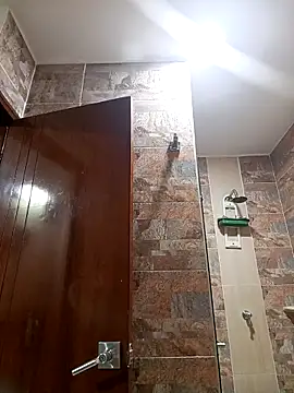 Snapshot of MirandaSoto chatting on 09/27/25, 06:29 MirandaSoto online show from 09/27/25, 06:29