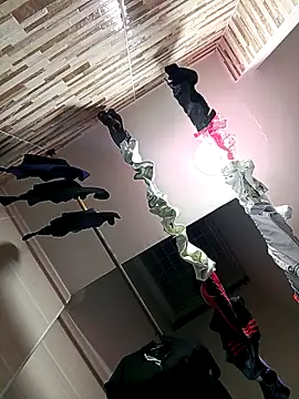 Snapshot of MirandaSoto chatting on 10/05/25, 04:44 MirandaSoto online show from 10/05/25, 04:44