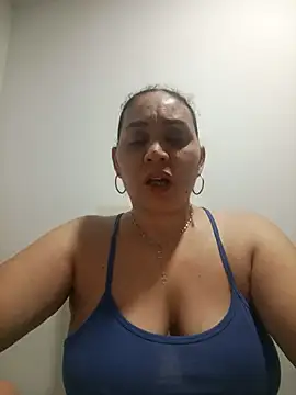 Snapshot of MirandaSoto chatting on 10/11/25, 02:55 MirandaSoto online show from 10/11/25, 02:55