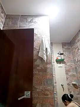 Snapshot of MirandaSoto chatting on 02/07/26, 03:27 MirandaSoto online show from 02/07/26, 03:27