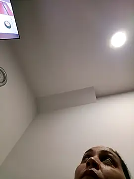 Snapshot of MirandaSoto chatting on 02/11/26, 04:17 MirandaSoto online show from 02/11/26, 04:17