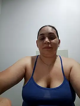 Snapshot of MirandaSoto chatting on 02/13/26, 03:13 MirandaSoto online show from 02/13/26, 03:13