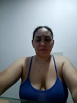 Snapshot of MirandaSoto chatting on 02/15/26, 05:48 MirandaSoto online show from 02/15/26, 05:48