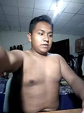 Snapshot of R1ch_Daddy chatting on 12/18/24, 01:05 R1ch Daddy online show from 12/18/24, 01:05