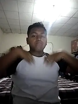 Snapshot of R1ch_Daddy chatting on 02/28/25, 03:04 R1ch Daddy online show from 02/28/25, 03:04