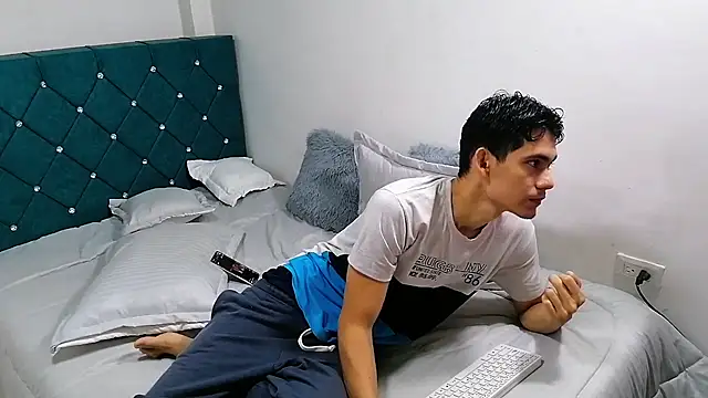 alexispaez457062 online show from 02/01/25, 01:09