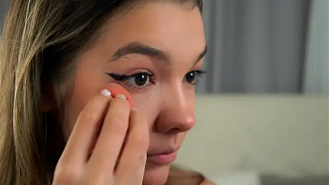 VeronaAppleberry online show from 09/13/25, 01:11