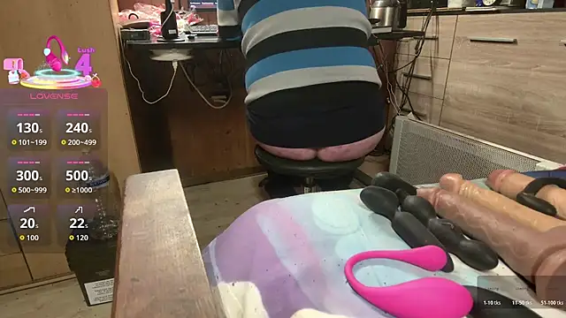 misteryman1956 online show from 12/19/25, 10:44