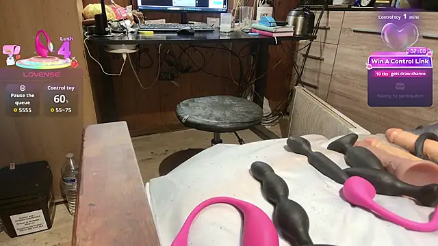 misteryman1956 online show from 02/18/26, 08:21