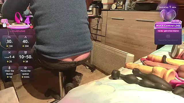 misteryman1956 online show from 04/15/26, 08:32