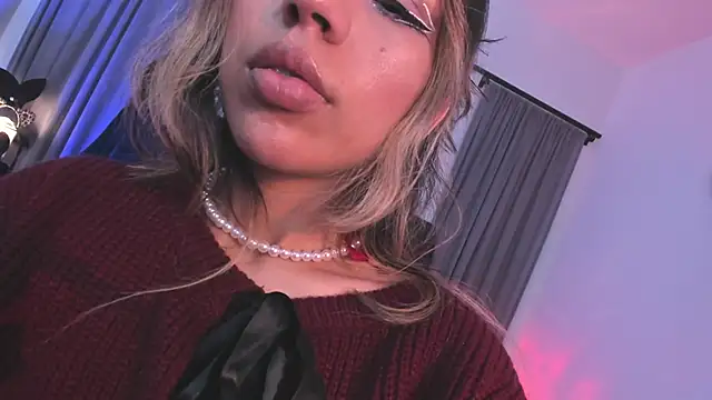 delilah fix online show from 04/14/26, 09:32