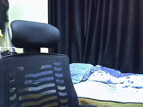 Horny-slut  online show from 10/28/25, 11:36