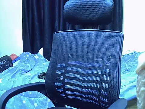 Horny-slut  online show from 02/09/26, 06:28