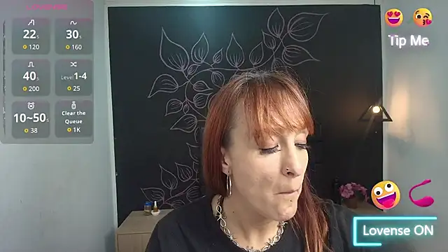 Snapshot of NatashaMason_ chatting on 10/24/25, 07:32 NatashaMason online show from 10/24/25, 07:32