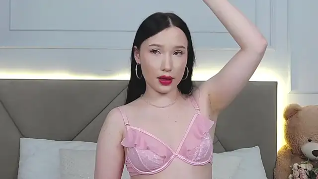 LeilaLow online show from 01/24/25, 06:04