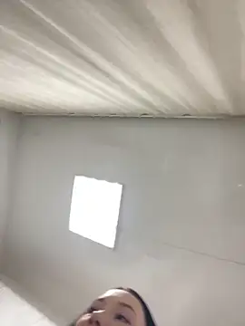 LeilaLow online show from 03/21/25, 12:06