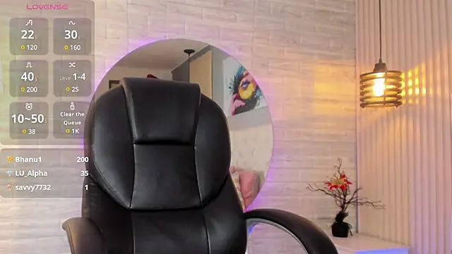 nicole  parker1 online show from 02/10/25, 03:21