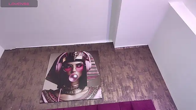 nicole  parker1 online show from 09/12/25, 07:03