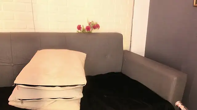 karina gomez 18 online show from 11/15/25, 11:40