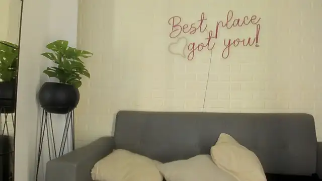 Snapshot of karina_gomez_18 chatting on 02/05/26, 11:26 karina gomez 18 online show from 02/05/26, 11:26