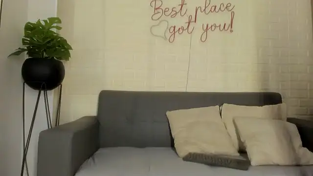 Snapshot of karina_gomez_18 chatting on 02/15/26, 11:41 karina gomez 18 online show from 02/15/26, 11:41