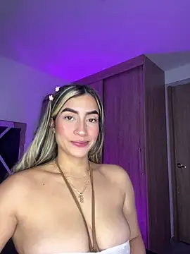 Issabela G1 online show from 12/06/24, 03:55