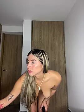 Issabela G1 online show from 12/31/24, 08:15