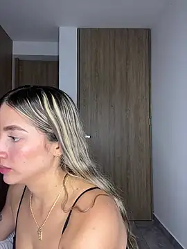 Issabela G1 online show from 01/02/25, 01:49