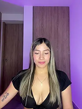 Issabela G1 online show from 01/31/25, 04:58