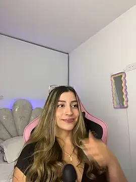 Issabela G1 online show from 02/23/26, 11:35