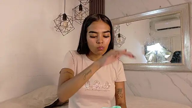 julieta aguilar1 online show from 02/13/26, 07:21