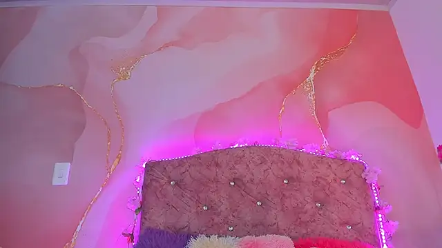 Snapshot of Bella__sweet chatting on 01/14/25, 06:38 Bella sweet online show from 01/14/25, 06:38