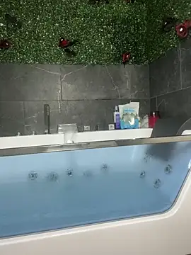 Luluof online show from 02/11/25, 05:47