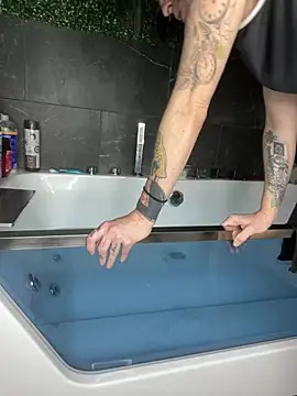 Luluof online show from 02/17/25, 12:38