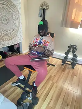 Luluof online show from 03/18/25, 05:31