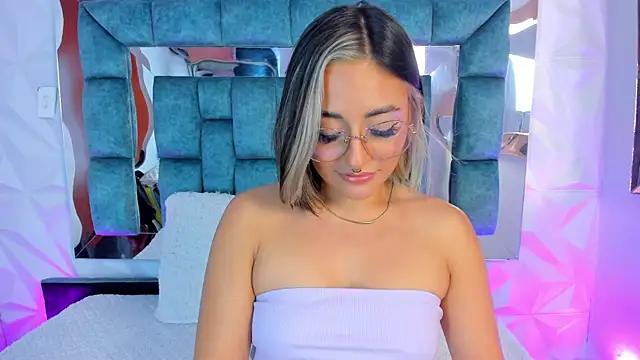 Nanda Vixen online show from 01/25/25, 11:00