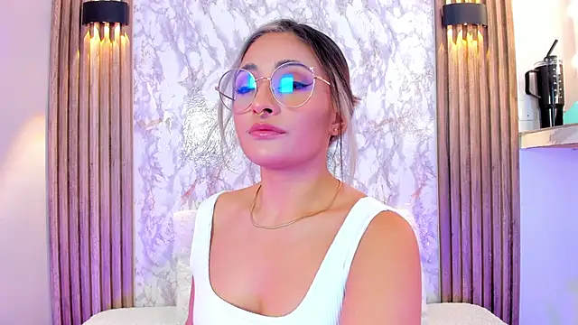 Nanda Vixen online show from 02/21/25, 05:56