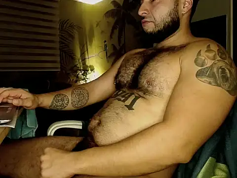 Snapshot of kink_8 chatting on 12/24/24, 02:10 kink 8 online show from 12/24/24, 02:10