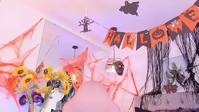 Nami sunny online show from 10/28/25, 06:43