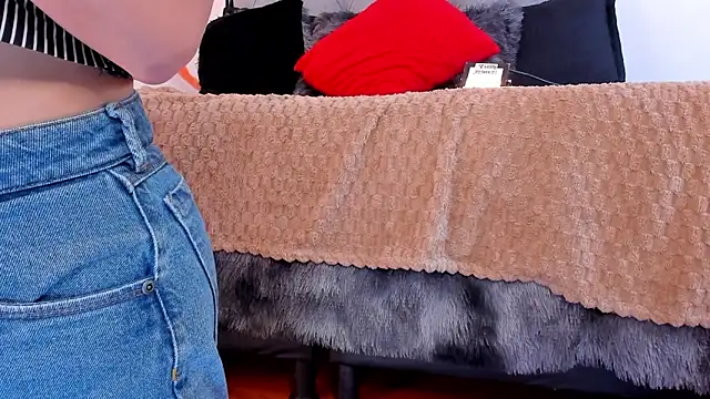 Nami sunny online show from 10/30/25, 07:03