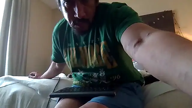 Snapshot of Curved4Pleasure chatting on 03/10/26, 10:26 Curved4Pleasure online show from 03/10/26, 10:26
