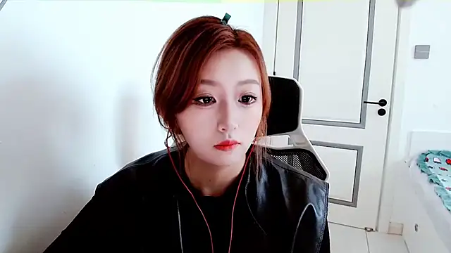 Snapshot of zhenzhen999 chatting on 10/30/25, 02:35 zhenzhen999 online show from 10/30/25, 02:35