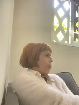 spacegirlll online show from 09/27/25, 04:34