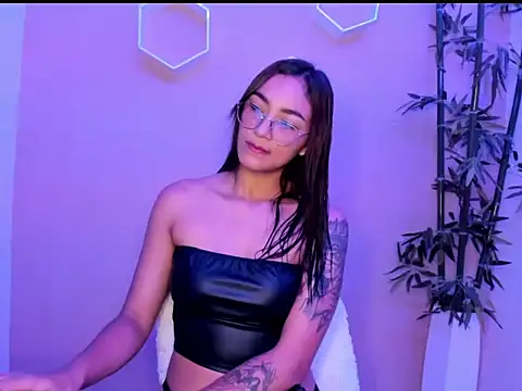 ASIAM BRUNET online show from 02/04/26, 01:28