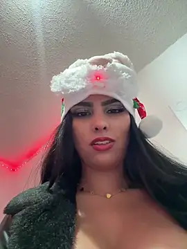 Snapshot of Maddy_Rouse_ chatting on 12/25/24, 02:46 Maddy Rouse online show from 12/25/24, 02:46