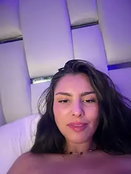 Snapshot of Maddy_Rouse_ chatting on 01/06/25, 01:42 Maddy Rouse online show from 01/06/25, 01:42