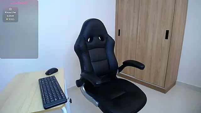 karoll marquez online show from 12/21/25, 03:08