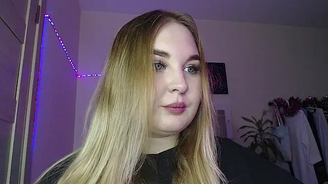 Snapshot of Greeenfriends6969 chatting on 12/21/24, 06:44 Greeenfriends6969 online show from 12/21/24, 06:44