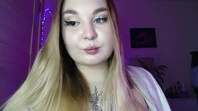 Snapshot of Greeenfriends6969 chatting on 02/08/25, 06:12 Greeenfriends6969 online show from 02/08/25, 06:12