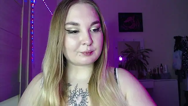 Snapshot of Greeenfriends6969 chatting on 02/08/25, 09:15 Greeenfriends6969 online show from 02/08/25, 09:15